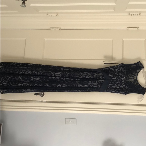 Prom dress or formal dress - Picture 1 of 4